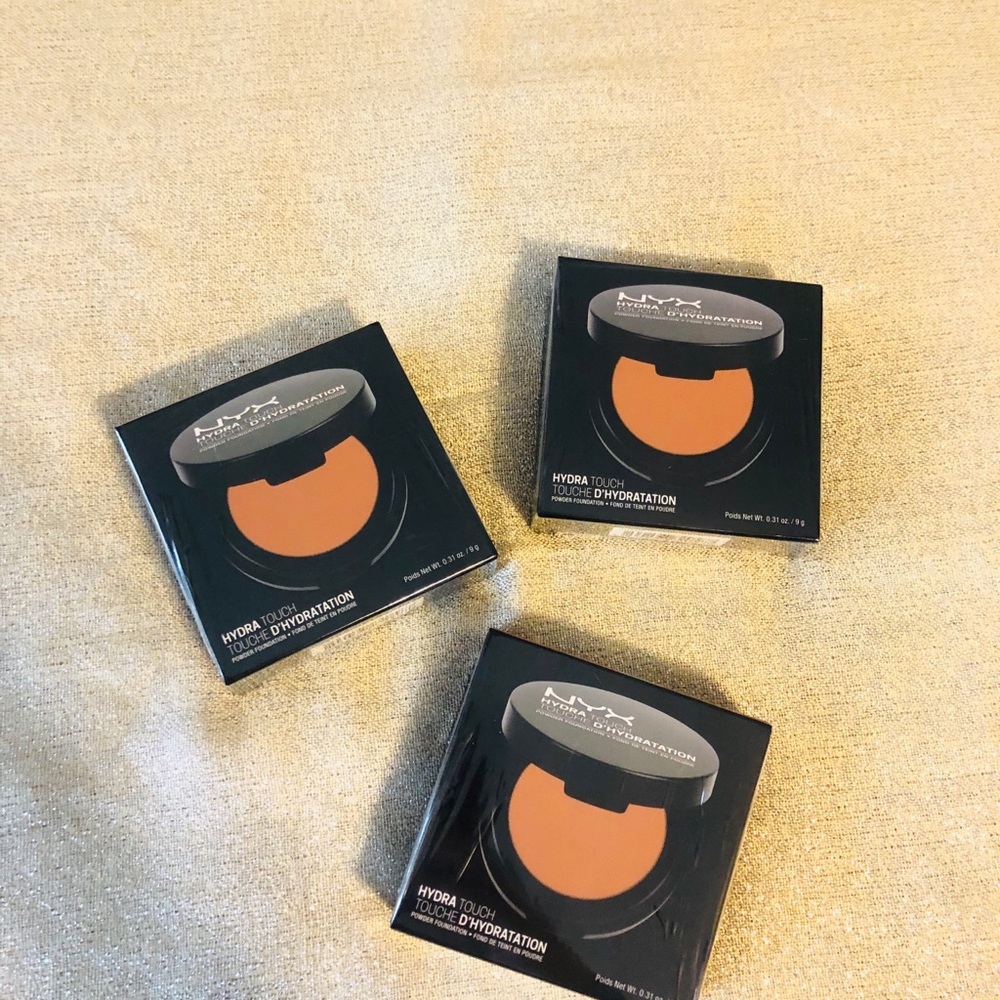 NYX HYDRATOUCH FOUNDATION
